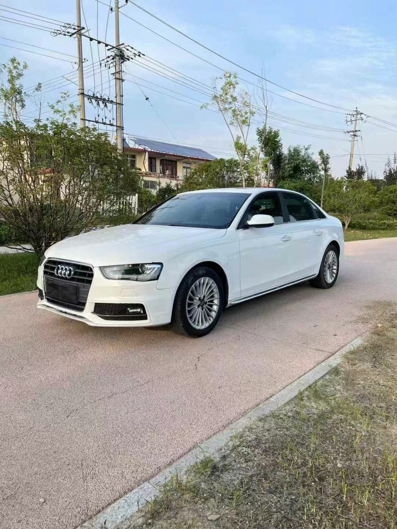 济宁16年奥迪A4L2