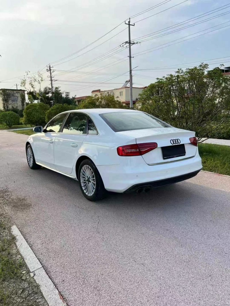 济宁16年奥迪A4L7