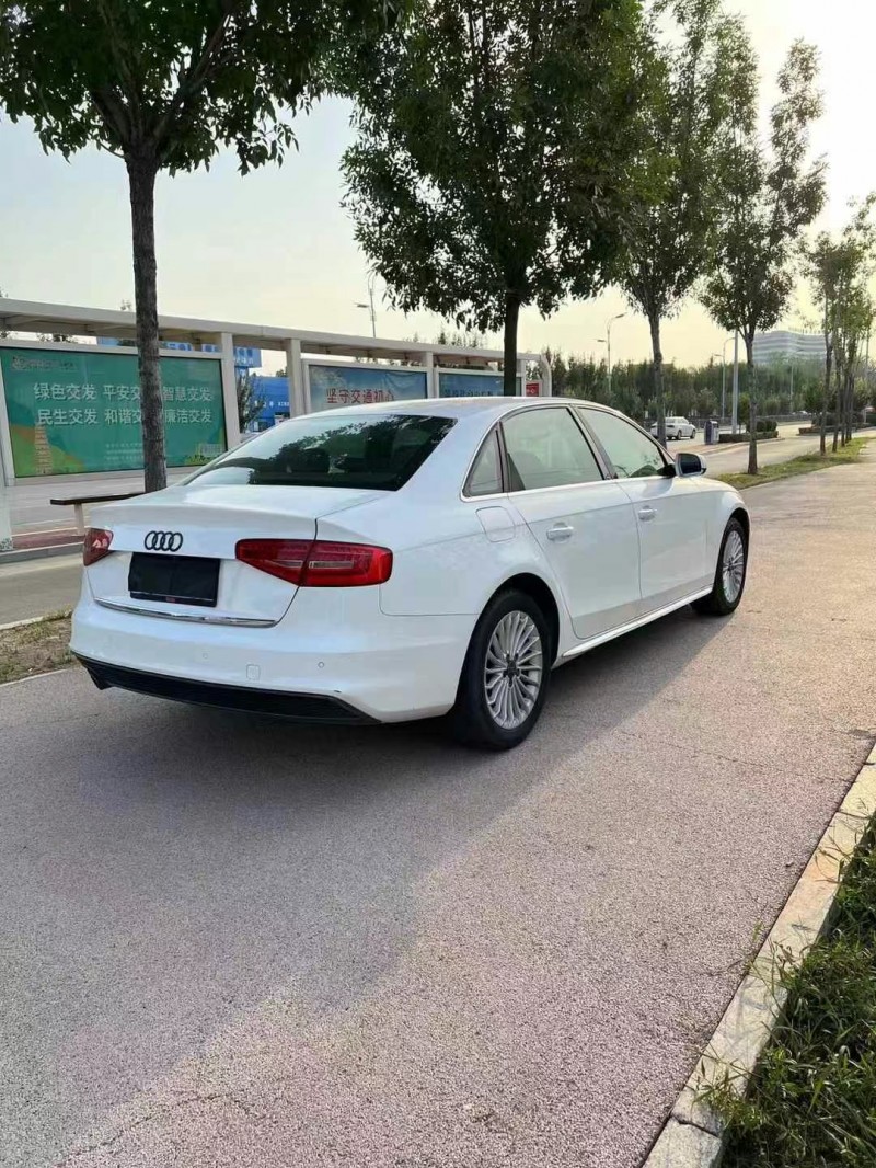 济宁16年奥迪A4L8