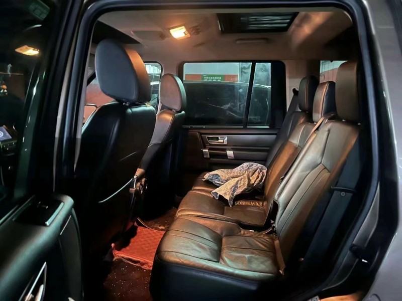 广州12年路虎发现4