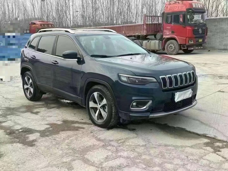 鄭州20年Jeep自由光3