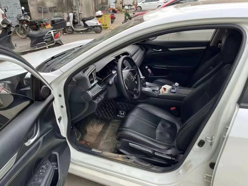 广州18年本田思域5