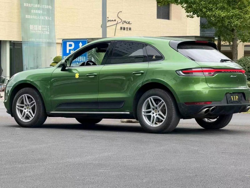 昆明19年保時捷Macan8