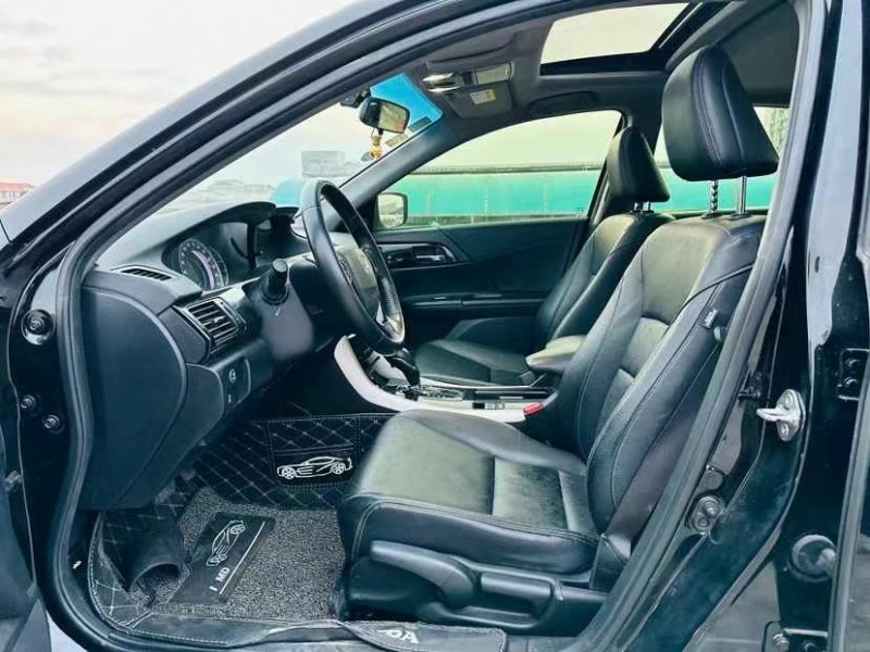 东莞18年本田雅阁5