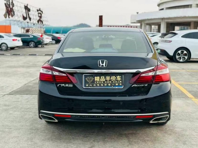 东莞18年本田雅阁7