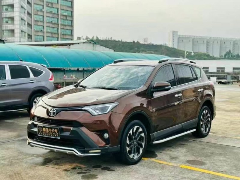 东莞17年丰田RAV43