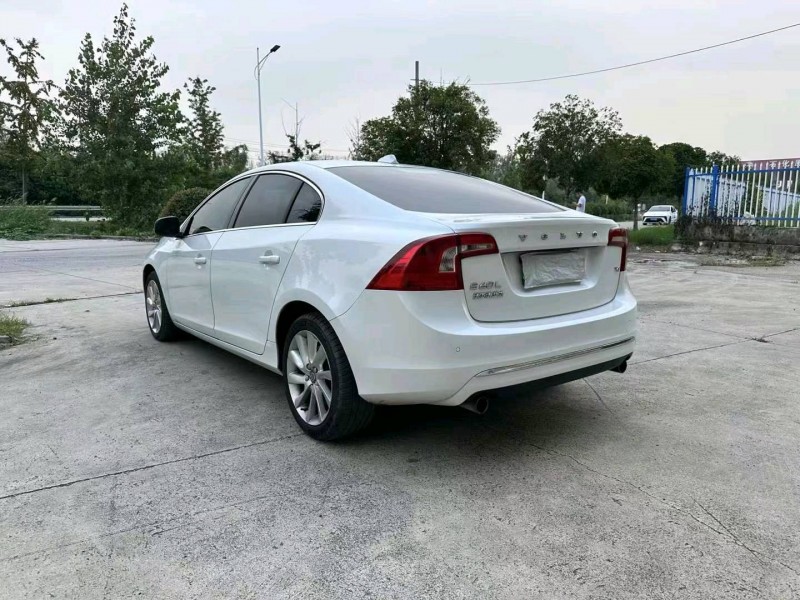 徐州16年沃尔沃S60L8