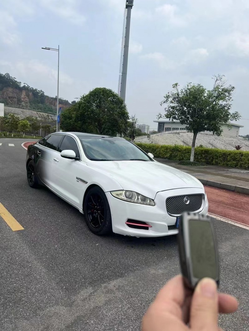 賀州13年捷豹XJL2