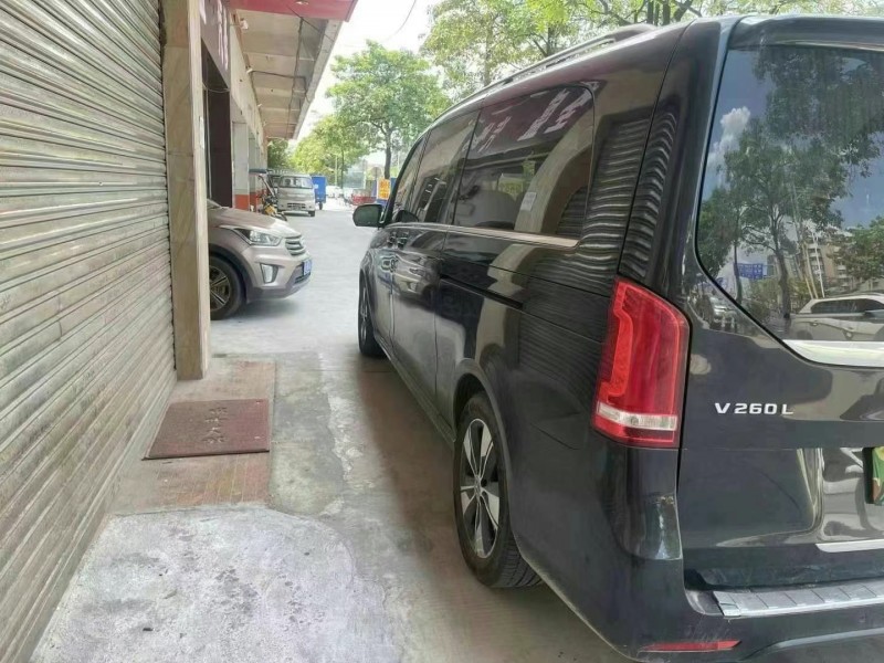 深圳21年奔驰V7