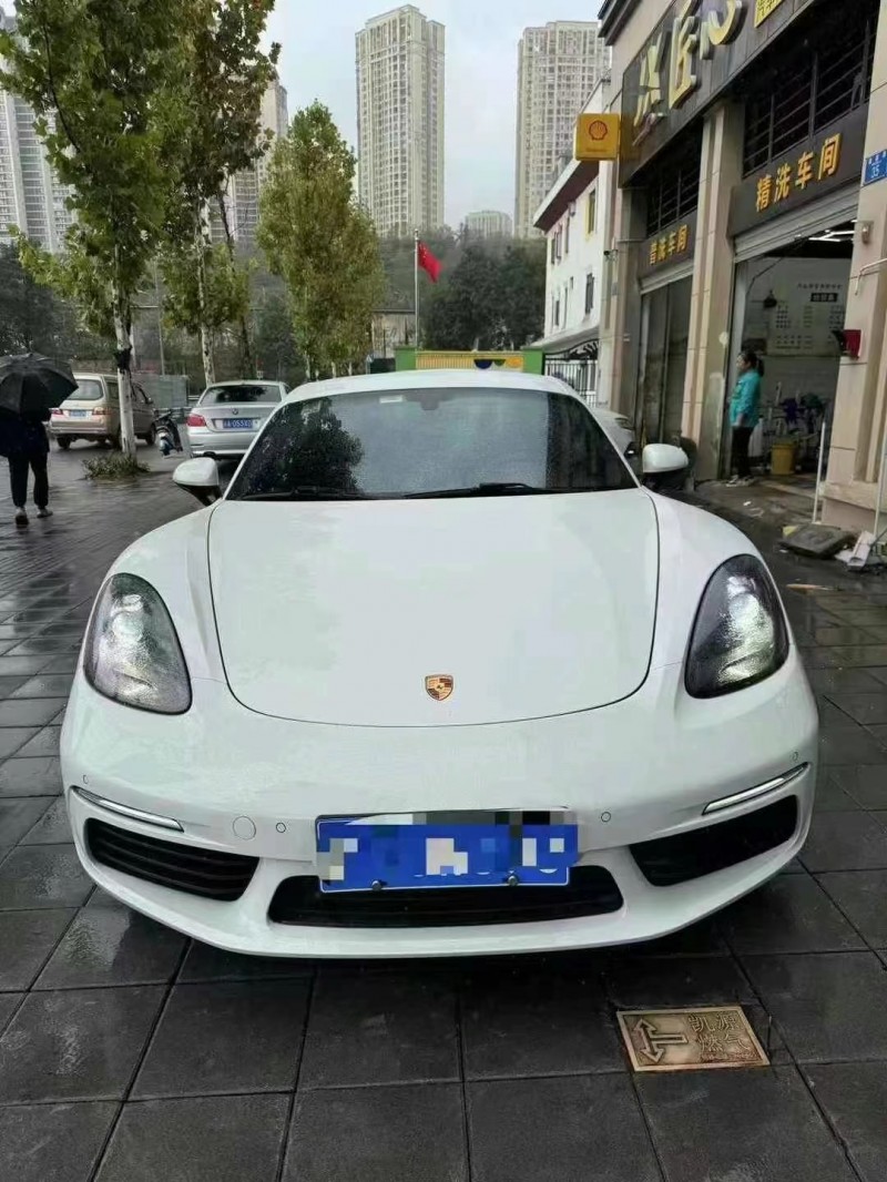 重慶18年保時捷7181