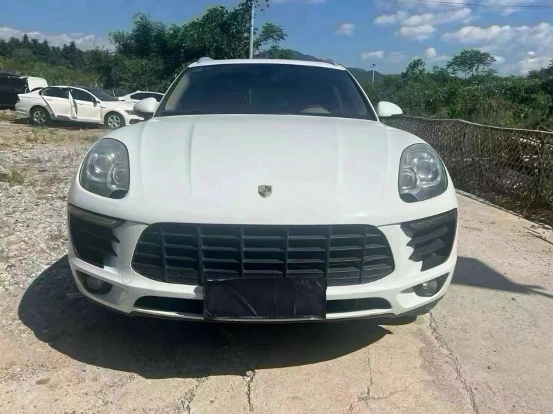 鷹潭15年保時捷Macan1