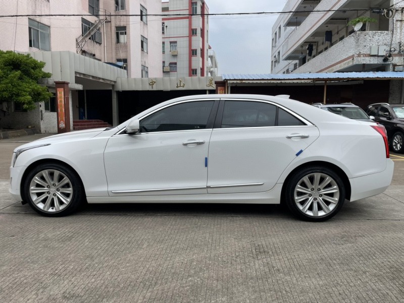 中山19年凯迪拉克ATS3