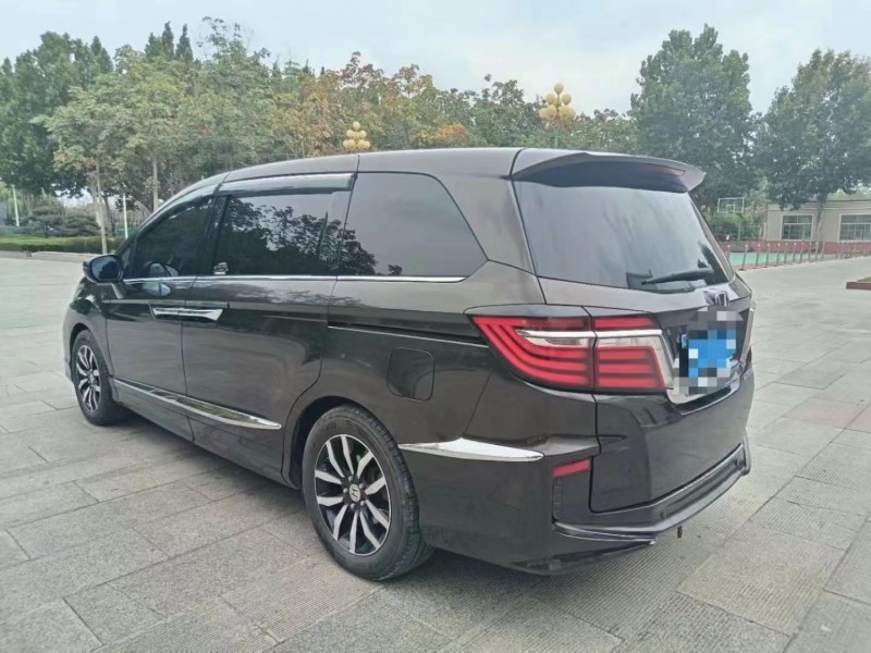 济宁16年本田艾力绅5