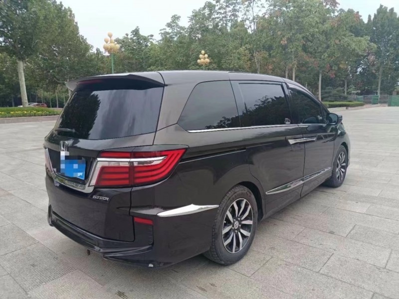 济宁16年本田艾力绅6