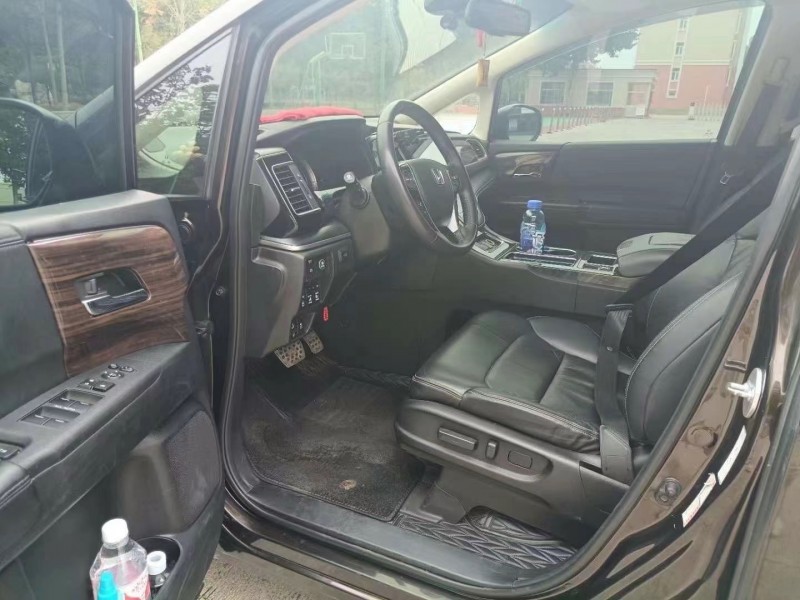 济宁16年本田艾力绅9