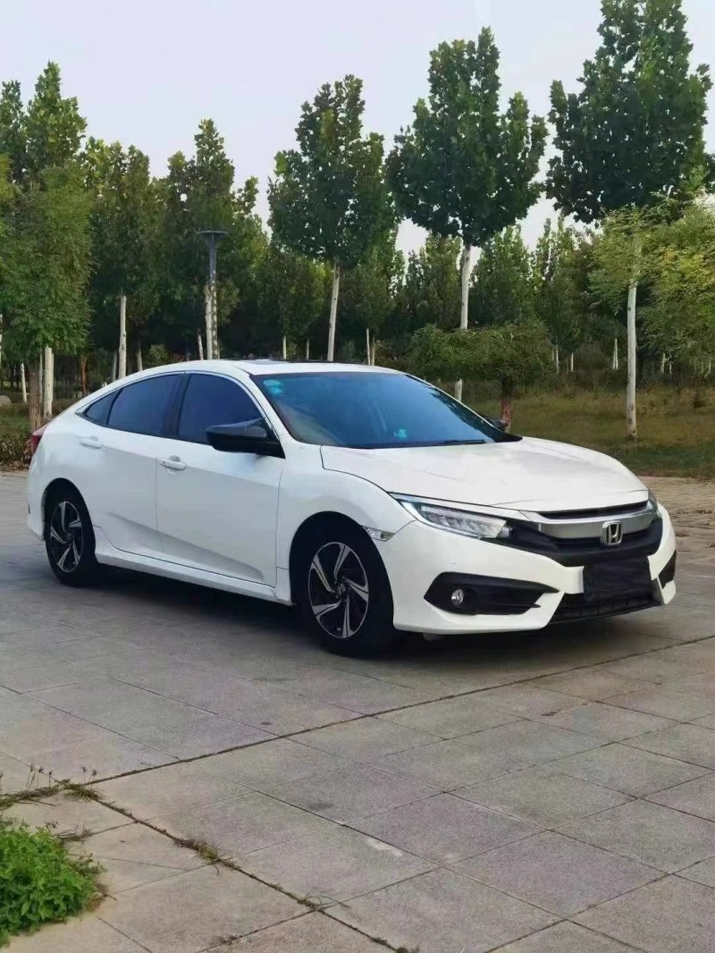 济宁17年本田思域3