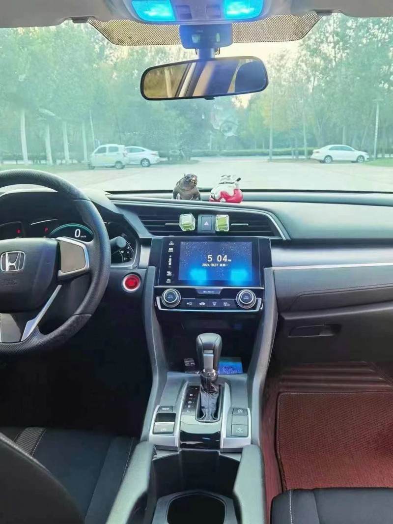 济宁17年本田思域7