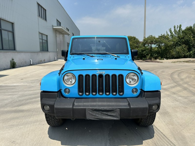 鹽城18年Jeep牧馬人1