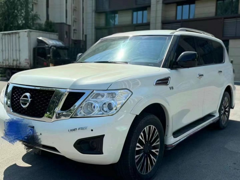 承德17年日產途樂2