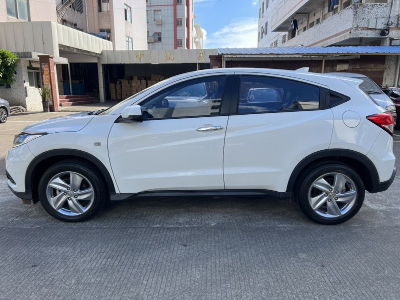 中山21年本田缤智3