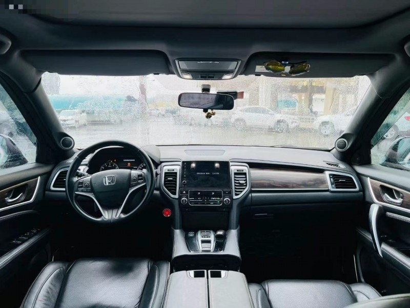 东莞17年本田URV8