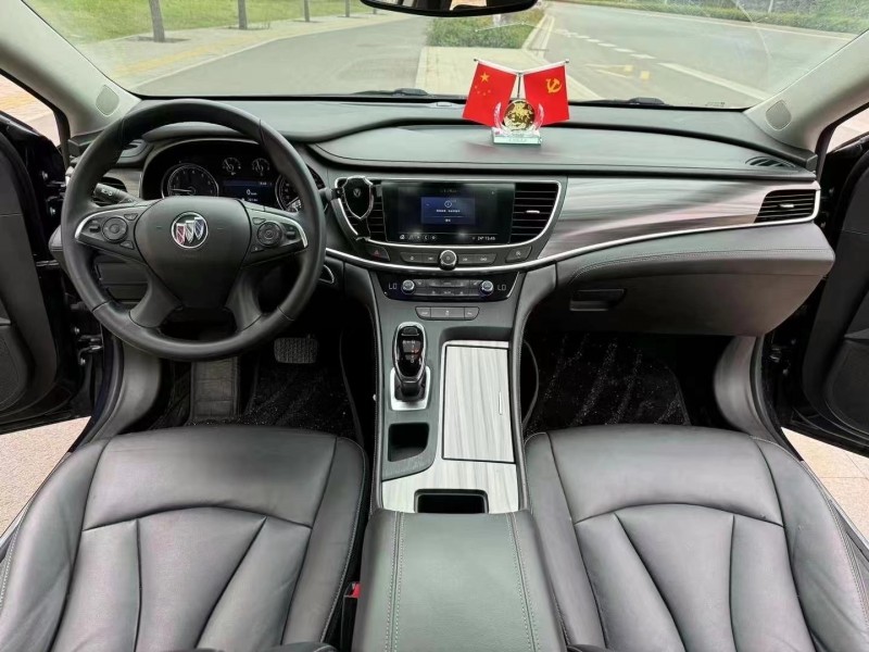 枣庄21年别克君越6