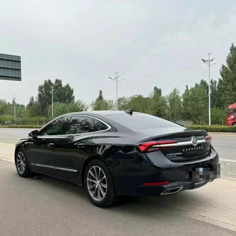 枣庄21年别克君越8