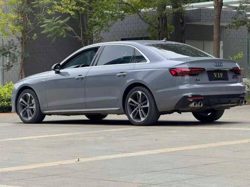 昆明21年奧迪A4L6