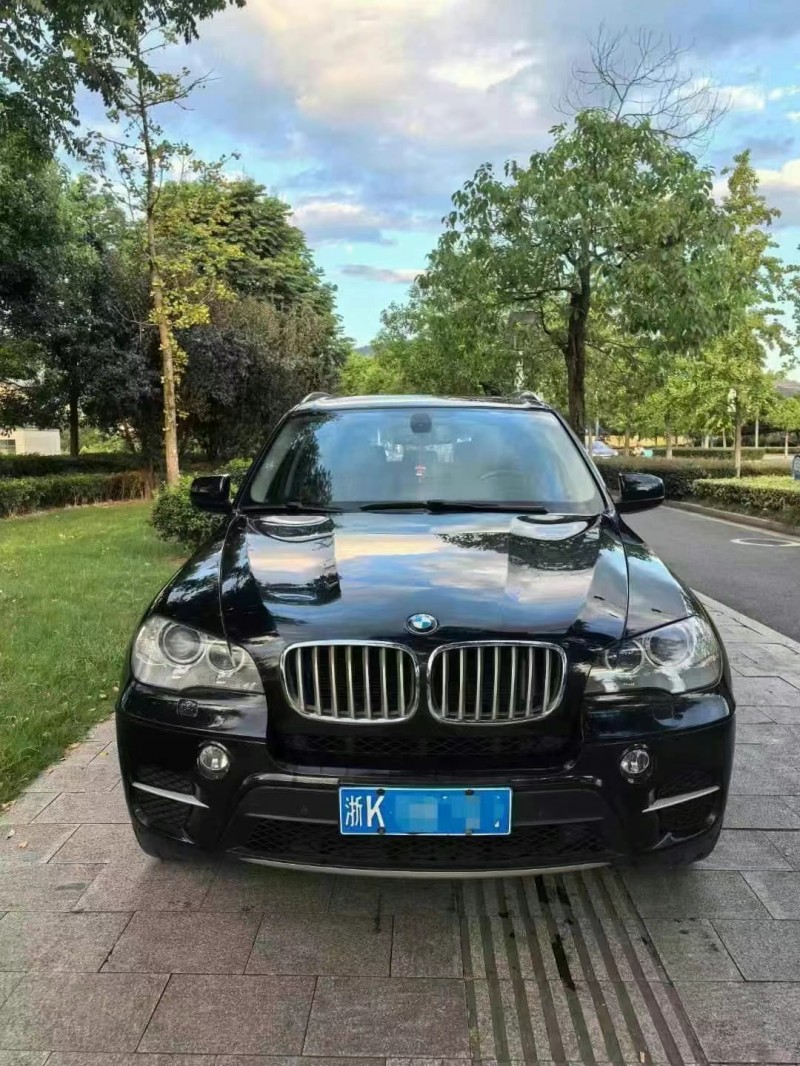 金華12年寶馬X51