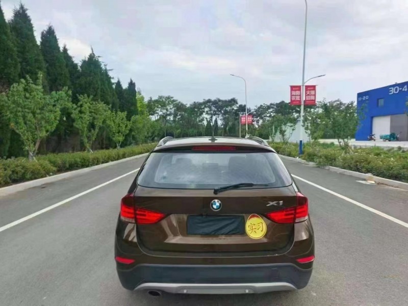 济南16年宝马X19