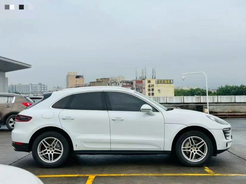 东莞17年保时捷Macan4