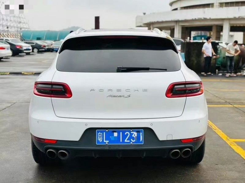 东莞17年保时捷Macan5