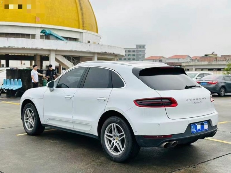 东莞17年保时捷Macan6