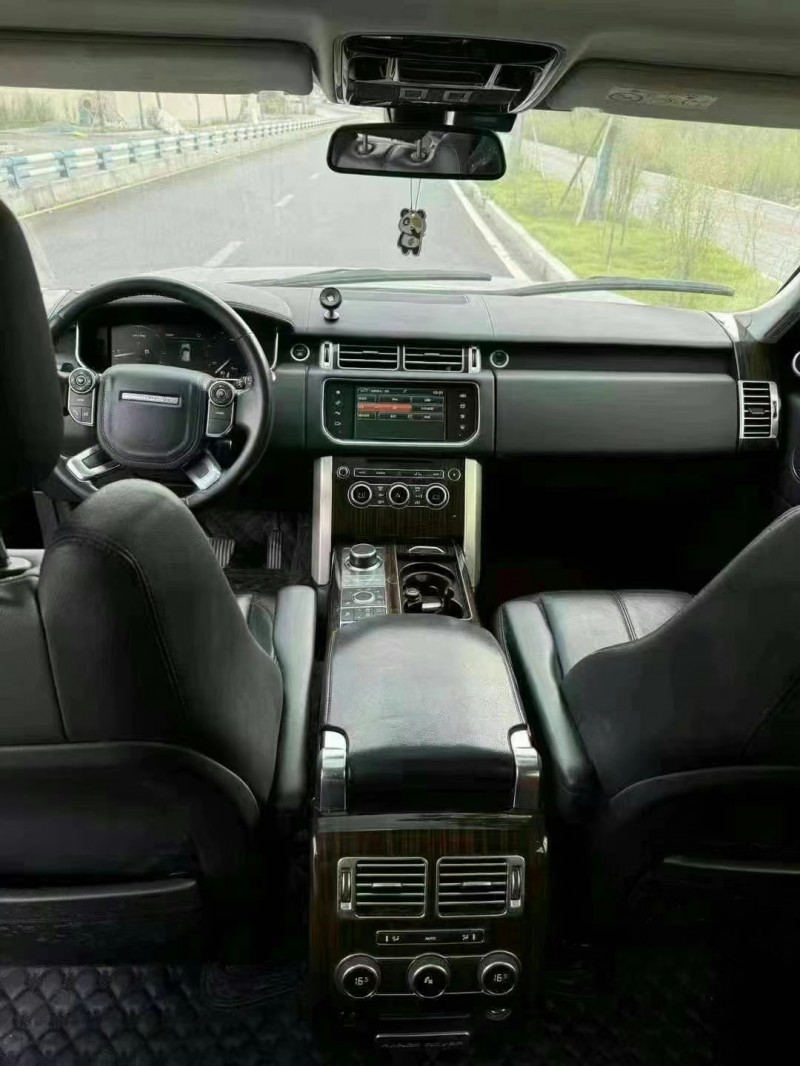 重庆16年路虎揽胜行政7