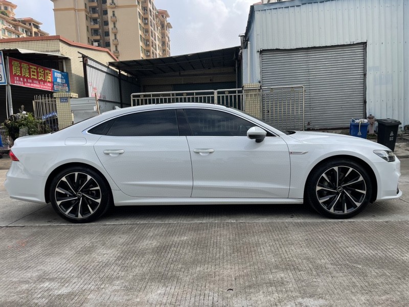 中山22年奥迪A7L2