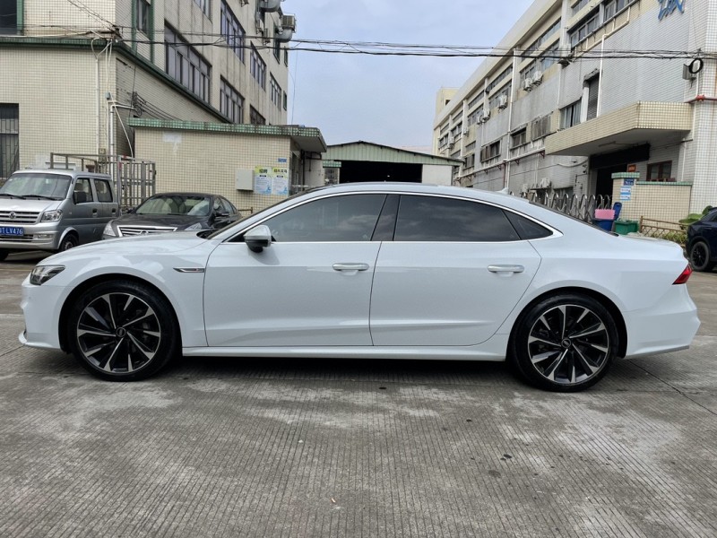 中山22年奥迪A7L3