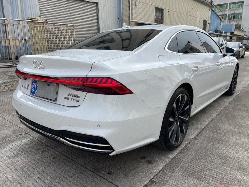 中山22年奥迪A7L4