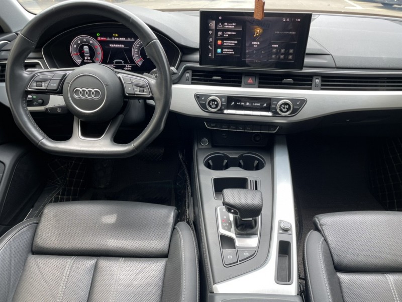 中山22年奥迪A4L7