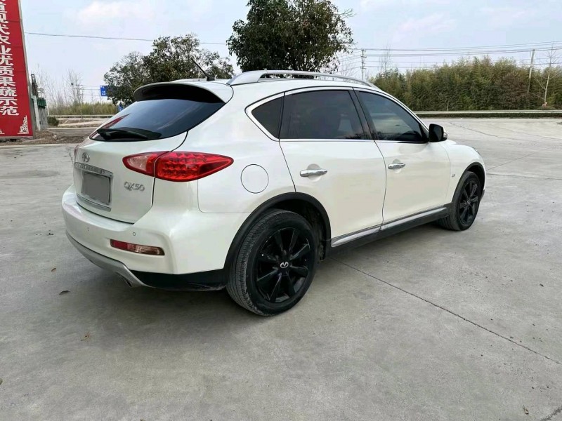徐州17年英菲尼迪QX508