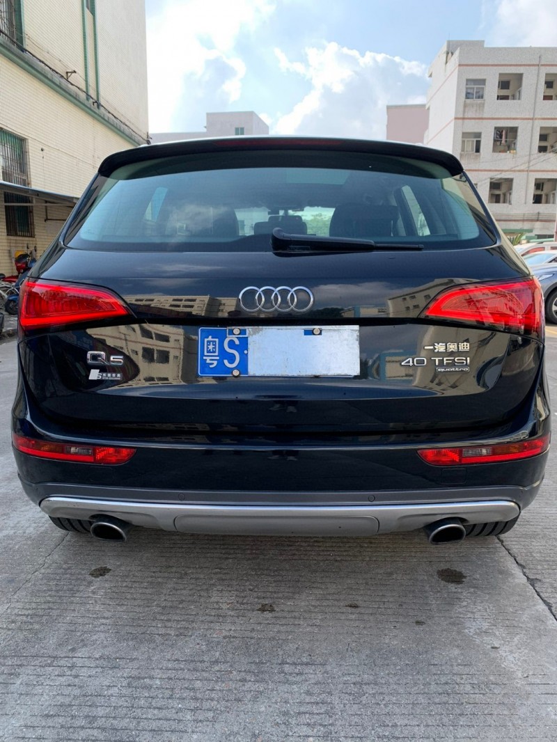 中山19年奥迪Q58