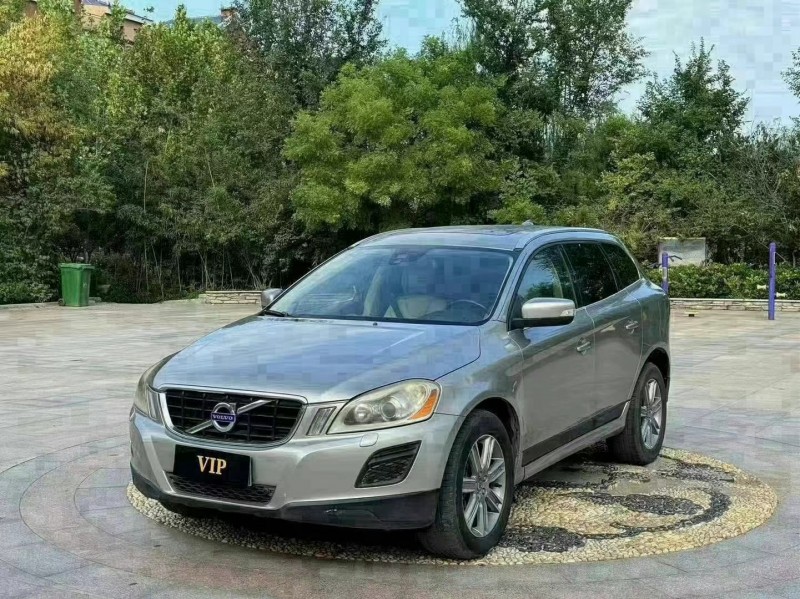 青岛13年沃尔沃XC601