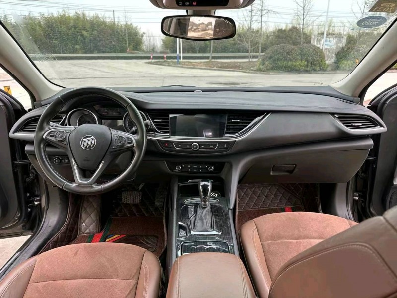 徐州19年别克君威5