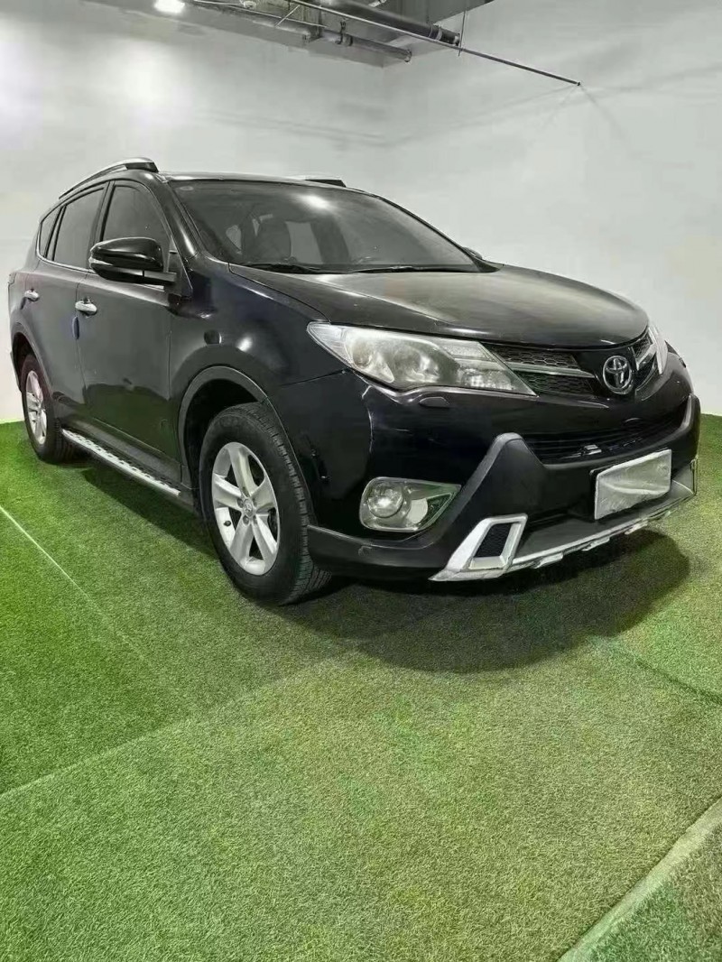 唐山14年豐田RAV43