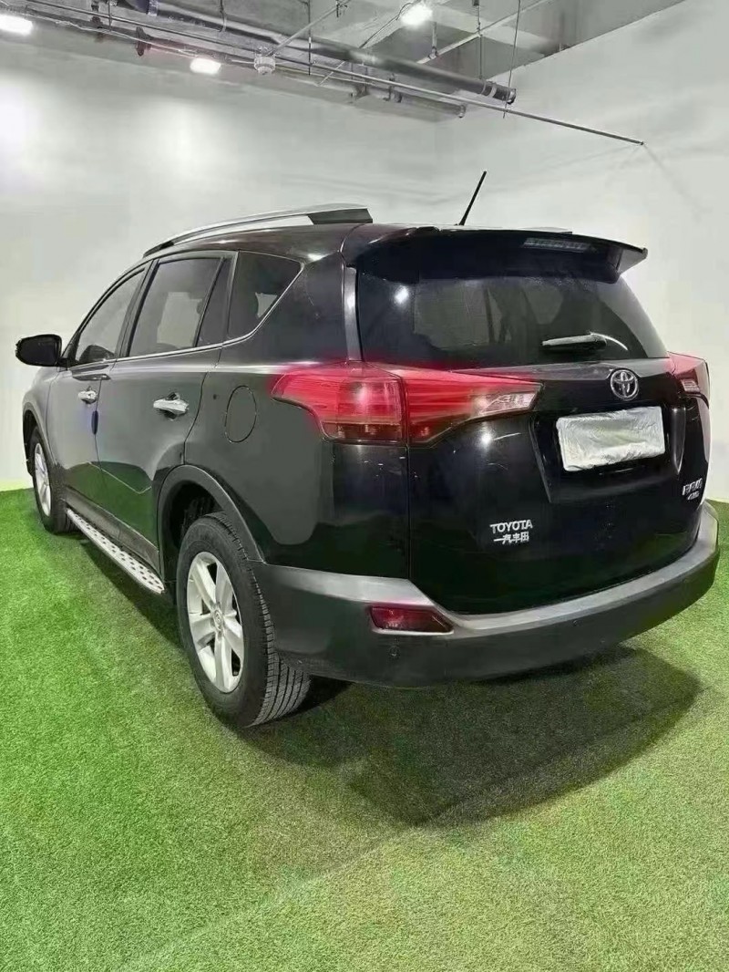 唐山14年豐田RAV48
