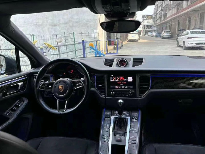襄陽18年保時捷Macan6