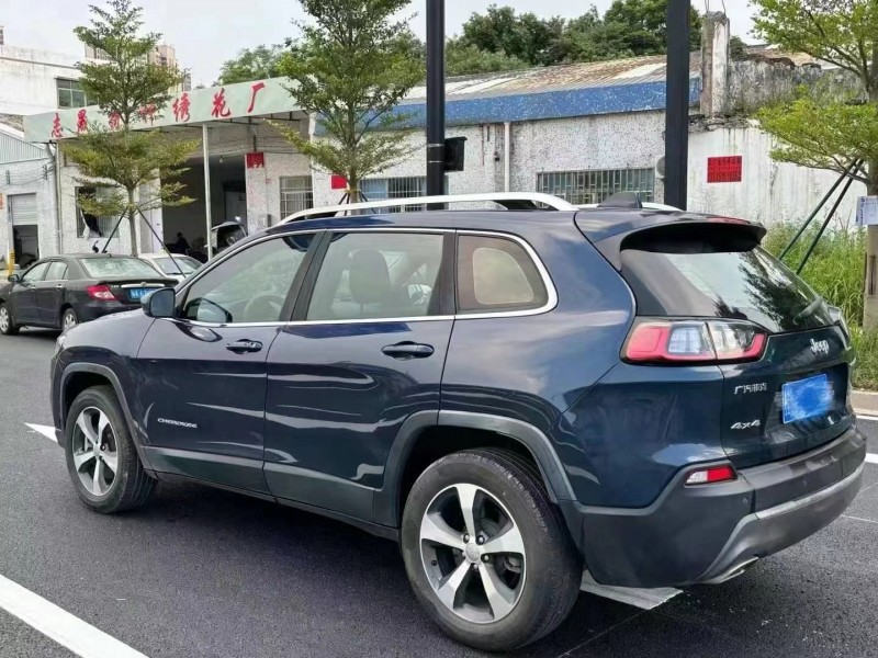 北海19年Jeep自由光3