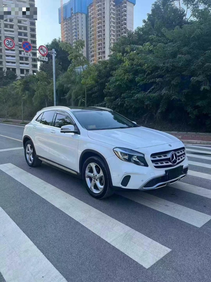 南寧17年奔馳GLA2