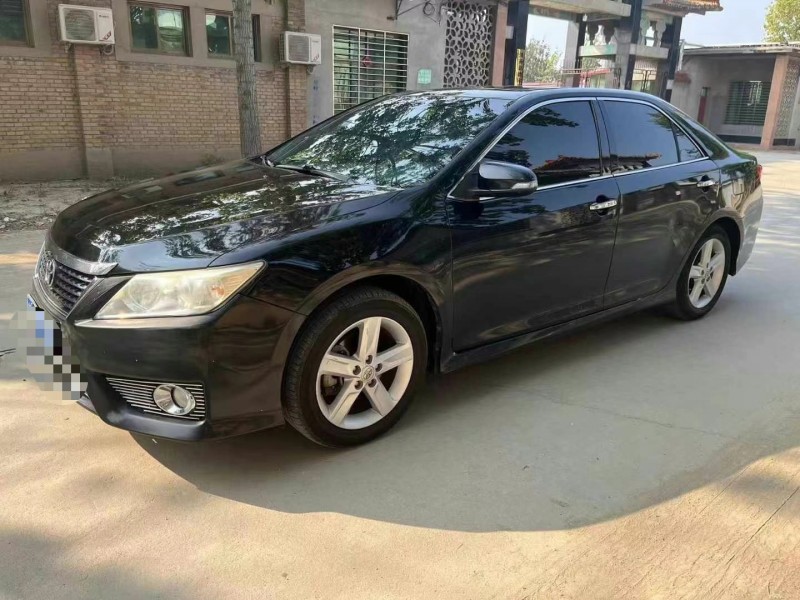 保定14年丰田凯美瑞2