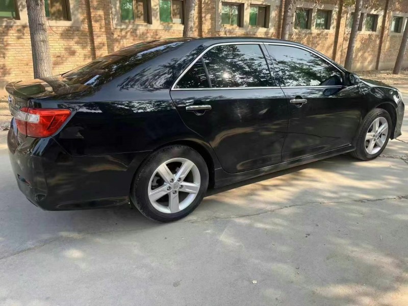 保定14年丰田凯美瑞4