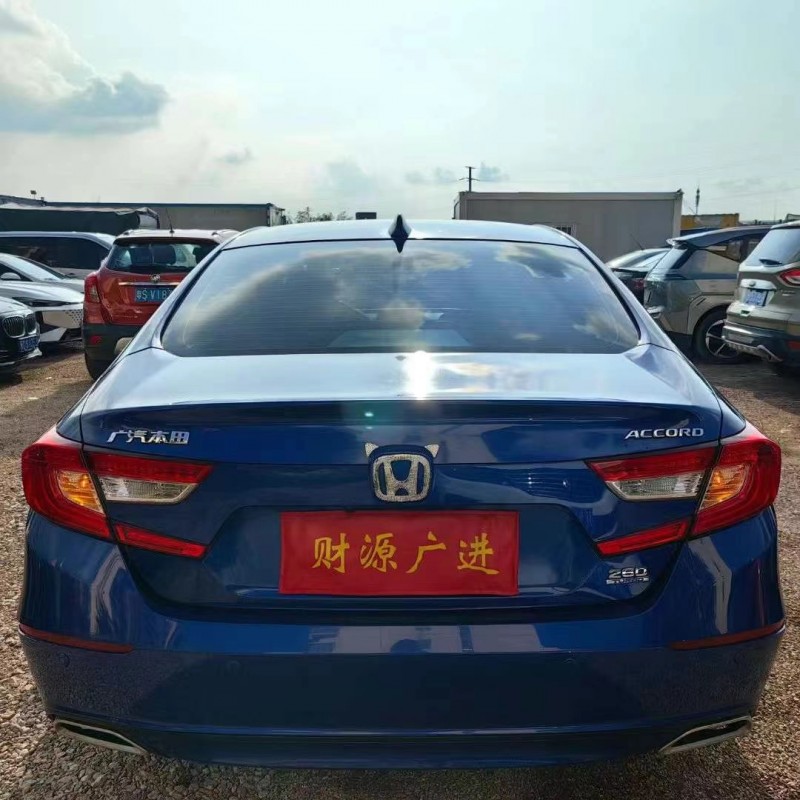 济宁20年本田雅阁9